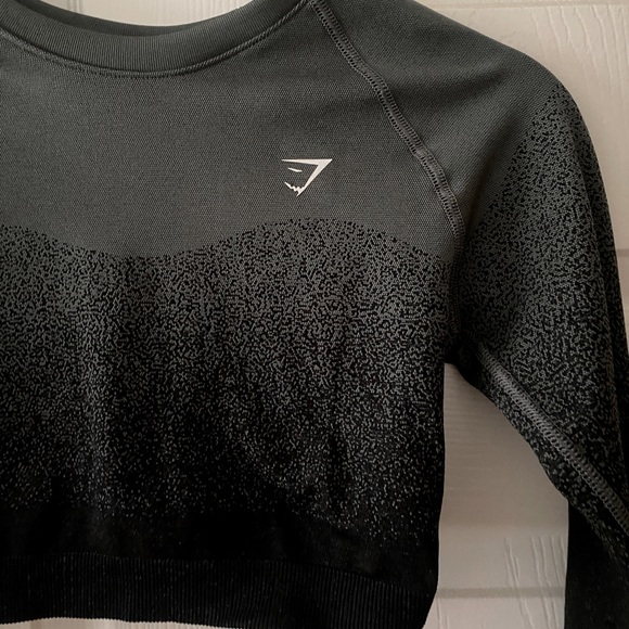 Gymshark Workout Top - Picture 2 of 2